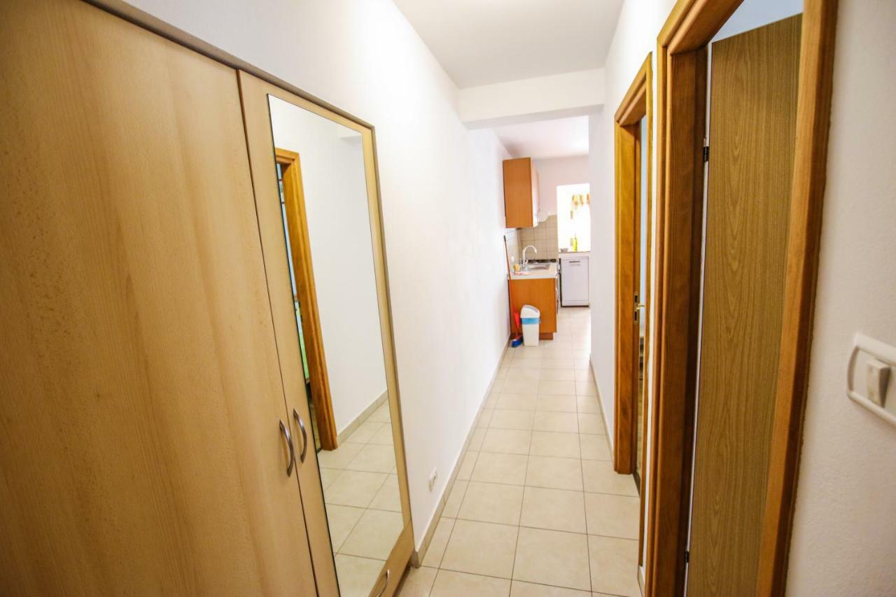 Apartments Vuceric Перой Екстер'єр фото
